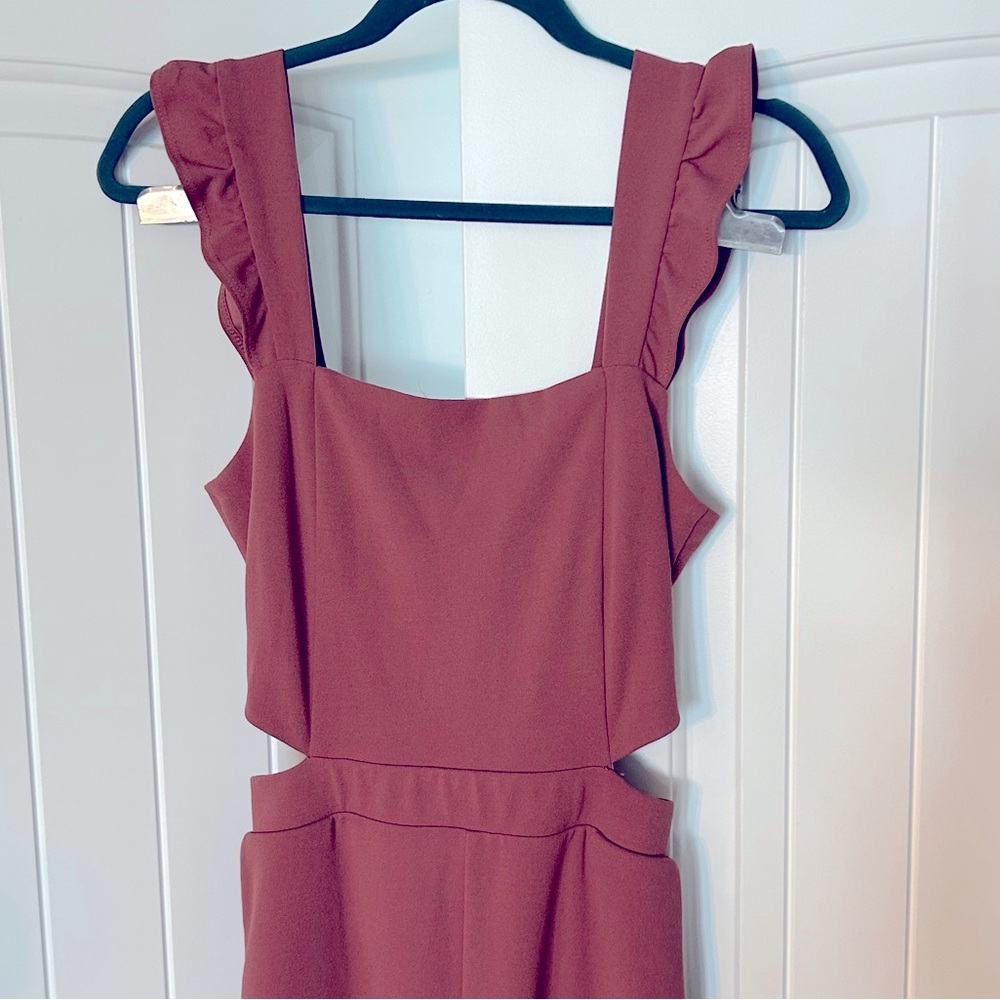 Flattering Mauve jumpsuit Fluttery Straps Square Neckline Side Cutouts Size L